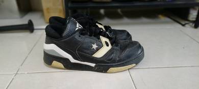 converse black leather low top sneakers