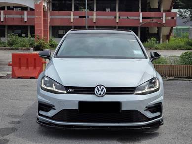 Volkswagen Golf TSI R-LINE in Cheras, SGR