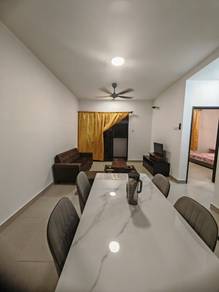 Condominium For Rent in Pandan Residence