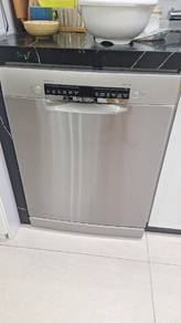 Bosch Series 4 Dishwasher (SMS4IVI01P) – Used 5x O