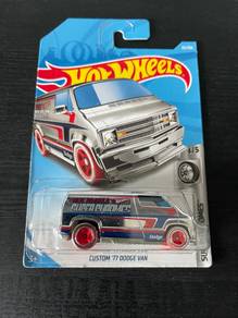 Hot Wheels Custom ‘77 Dodge Van Superchromes