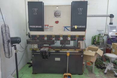 CNC Bending Machine with 1600mm 40Ton