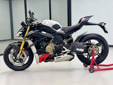 Ducati Streetfighter V2