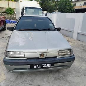 Proton Iswara in Puncak Alam, SGR