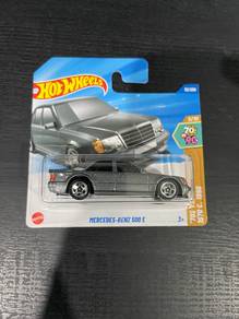 Hot Wheels Mercedes-Benz 500 E