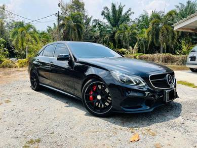 Mercedes Benz E250 250 AMG (CBU) in Penaga, PNG