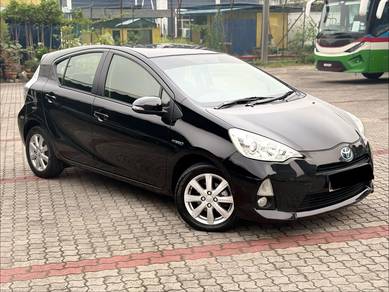 Toyota Prius c (HYBRID) in Kuchai Lama, KUL