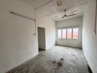 Flat For Sale in Taman Pulai Utama