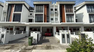 Townhouse For Auction in Semenyih,SGR
