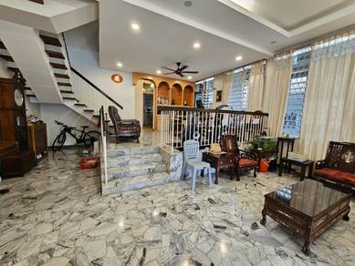 Semi-Detached House For Sale in Persiaran Gurney,PNG