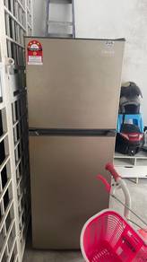 Peti ais 225L ,2 pintu frost free