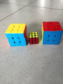 Rubiks Cubes (Toys) 