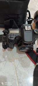 Kamera Canon DLSR EOS70D utk dilepaskan. 