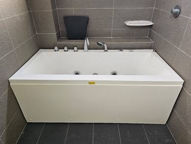 Jacuzzi bathtub 