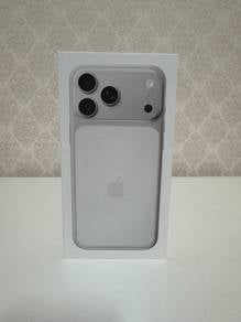 iPhone 17 pro max 256gb silver