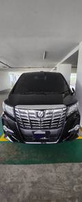 Toyota Alphard 2.5 SC in Old Klang Road, KUL