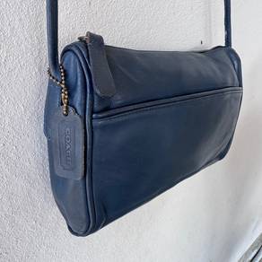 vintage Coach leather shoulder crossbody bag