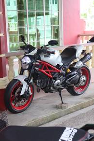 Ducati Monster S2R