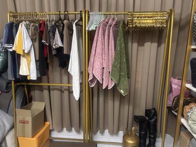 Solid gold metal hanging rack