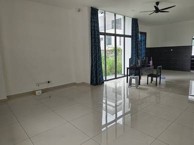 Semi-Detached House For Rent in Kajang,SGR