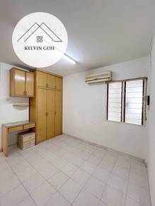 Apartment For Sale in Greenlane Heights Block A