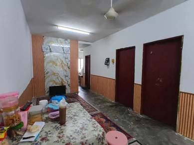 Flat For Sale in Taman Subang Perdana Flat
