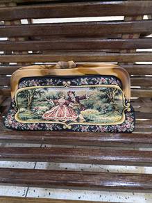 Antique clutch