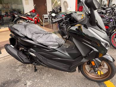 Honda Forza 250