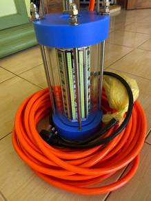Lampu Hijau Underwater