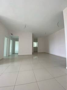 Condominium For Sale in The Retreat Condominium