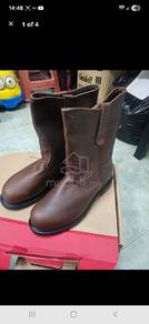 Redwing safety shoes 