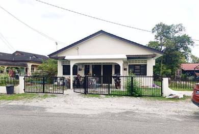 Bungalow House For Sale in Seri Kembangan,SGR