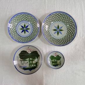 Vintage Chinese Ceramic Wares in 4-piece set