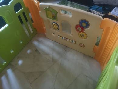 play pen Atau play yard utk baby 