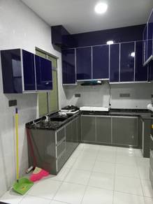 Kitchen cabinet