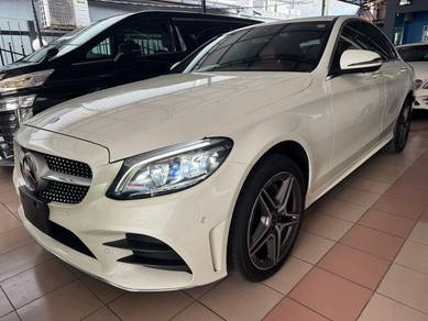 Mercedes Benz C200 AMG 200 AMG LINE in Damansara Kim, SGR