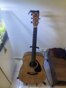 Yamaha acoustic guitar 