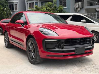 Porsche Macan FACELIFT in City Centre, KUL