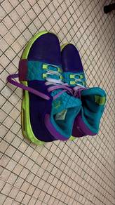 Nike LeBron Witness 8