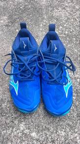Mizuno wave momentum 3