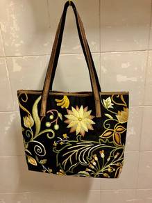 Elegant Exquisite Embroidered Floral Tote