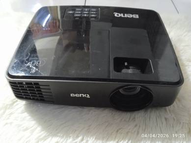 BenQ MS504 projector