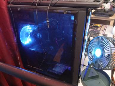 Gaming computer set
