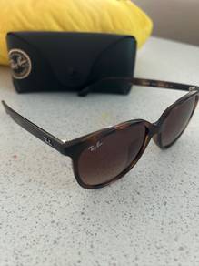 RayBan