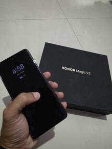 Honor Magic V2