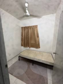 Room in Puchong, SGR