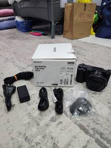 Sony ZV-E10 Camera Full Set, Black Colour