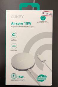 New AUKEY Aircore Magnetic Wireless Charger