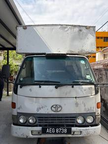 toyota dyna ly100 2001