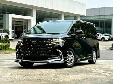 Toyota Alphard Z in Damansara, KUL